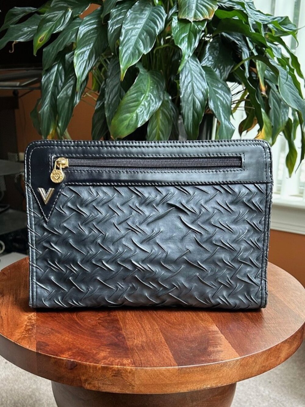 MARIO VALENTINO Crinkled Leather Clutch Pouch, Black